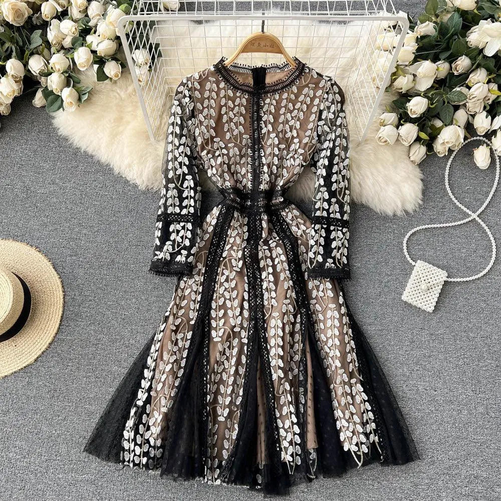Levoire | Robe patchwork légère à points de maille Noir