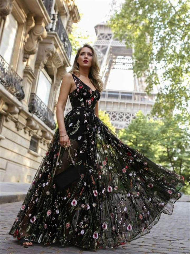 Levoire | Magnifique robe sans manches brodée Noir