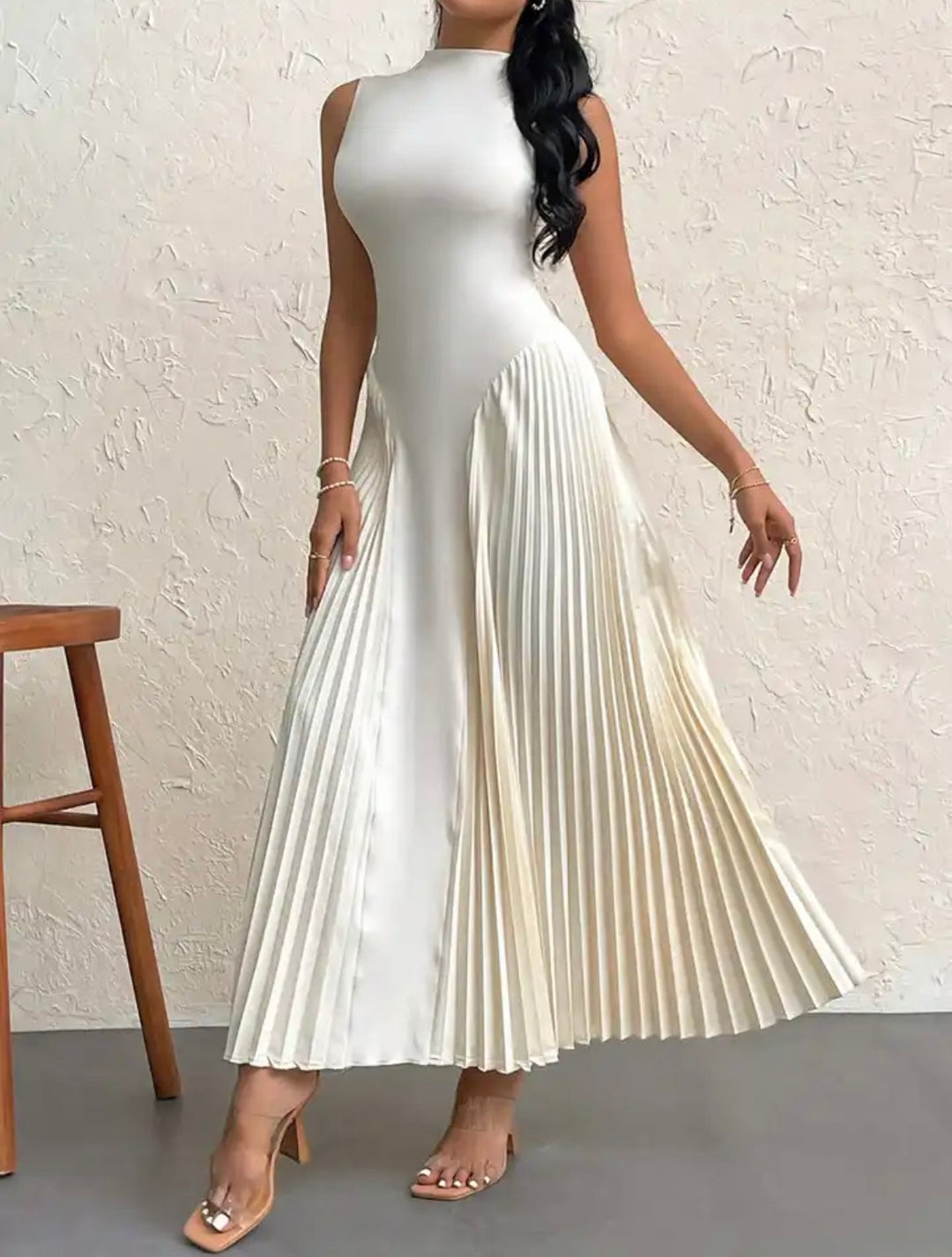 Levoire | Robe Maxi Sans Manches Avec Détails Plissés En Crème