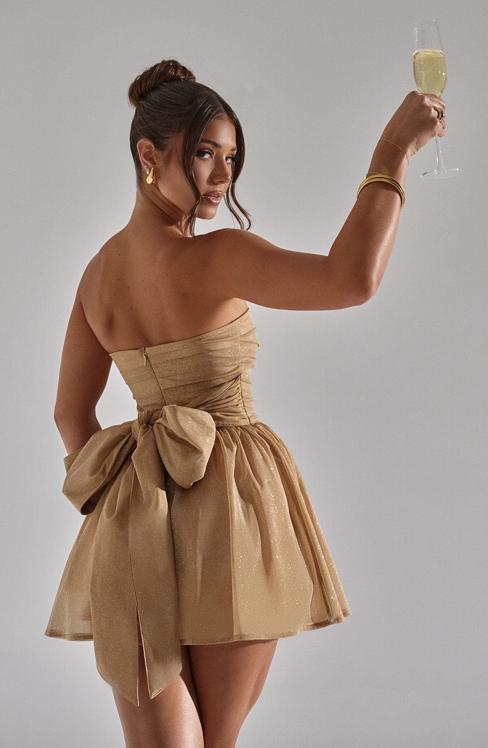 Levoire | Robe à oreilles branchées avec paillettes
