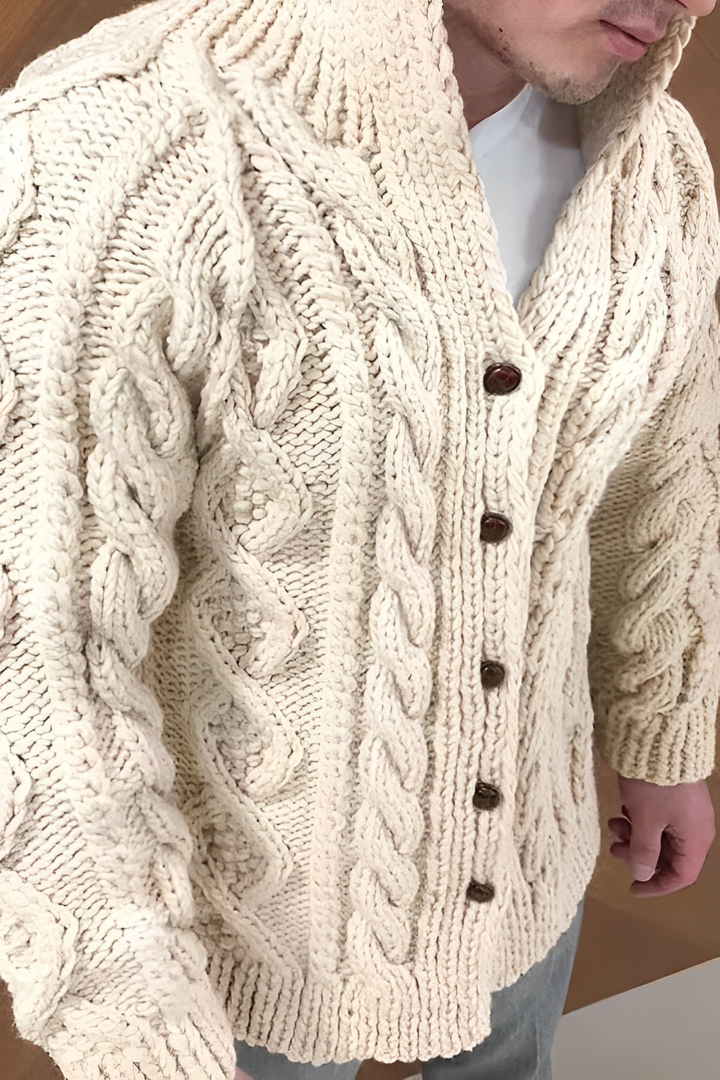Gilet en tricot chaud avec motif en torsades