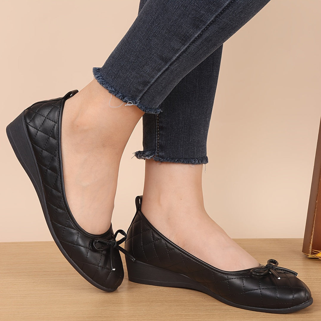 Levoire | Ballerines Noires Femmes Avec Motif Brodé Et Chaîne À Lacets Noir