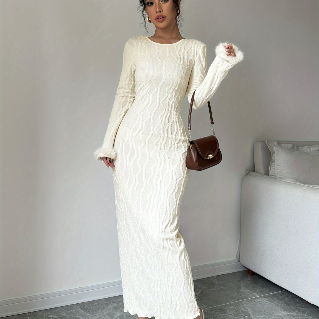 Levoire | Robe Ajustée Avec Des Poignets En Peluche Abricot
