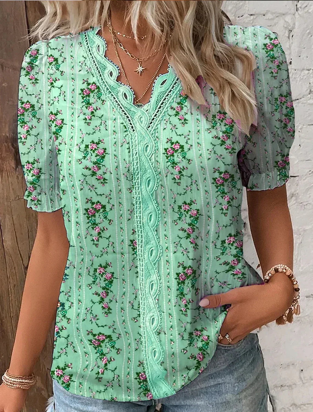 Levoire | Chemise élégante en dentelle avec décolleté en V Vert-A
