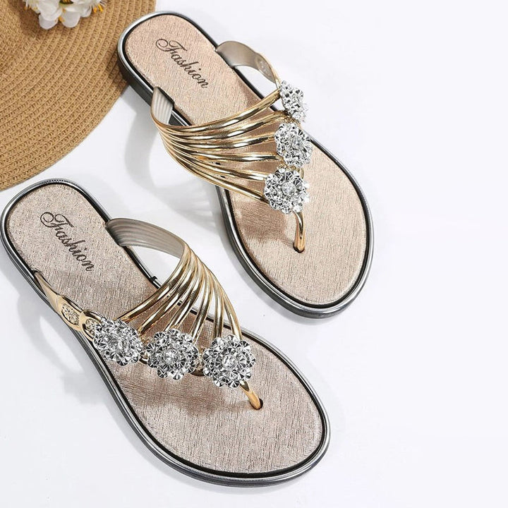 Levoire | Sandales Luxueuses Avec Un Ornement Floral Saisissant Pour Femmes