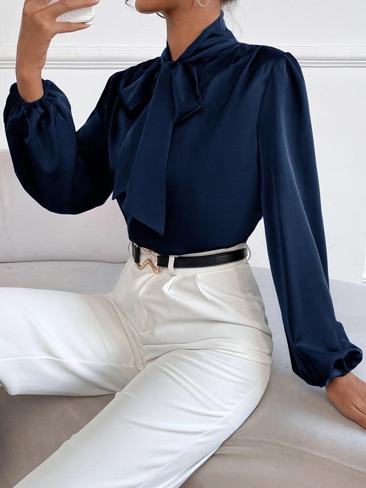 Levoire | Blouse Élégante En Satin Avec Col À Nouer Et Manches Évêque