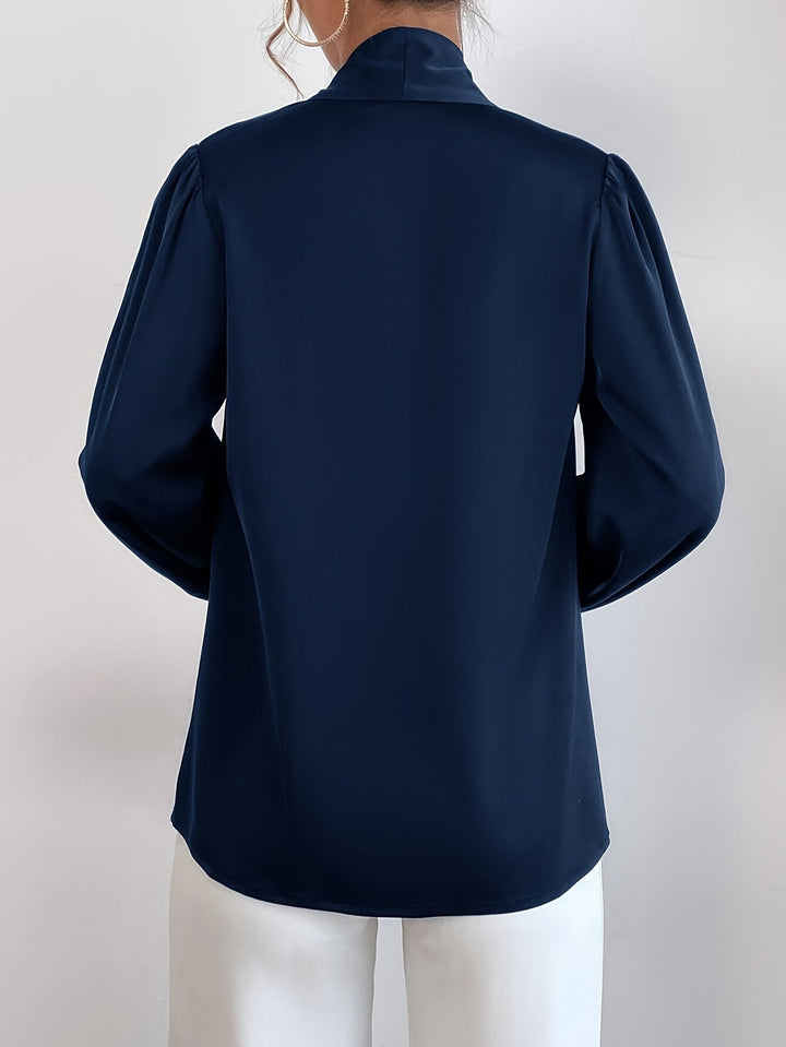 Levoire | Blouse Élégante En Satin Avec Col À Nouer Et Manches Évêque