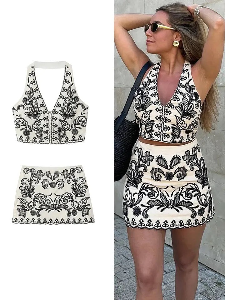 Levoire | Élégant Ensemble De Crop Top Et Jupe Brodé Noir Et Blanc
