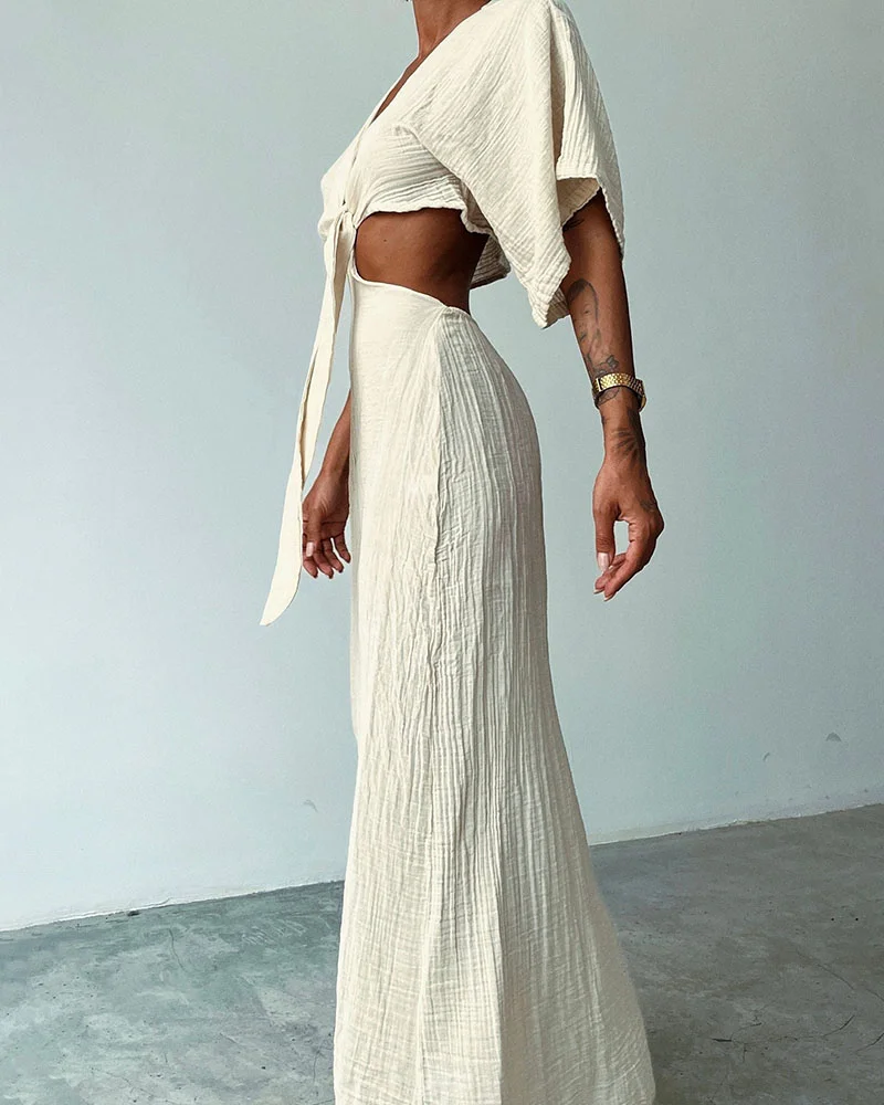 Levoire | Magnifique robe en avec taille ouverte et lacets Abricot