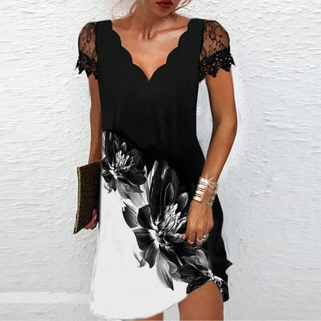 Levoire | Robe Mini Élégante Avec de Magnifiques Détails Noir et blanc