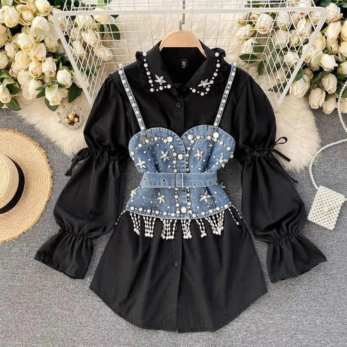 Levoire | T-shirt avec des manches bouffantes, ornée de strass, et un top à volants ainsi qu'un gilet avec des pendentifs en perles, ensemble à deux pièces