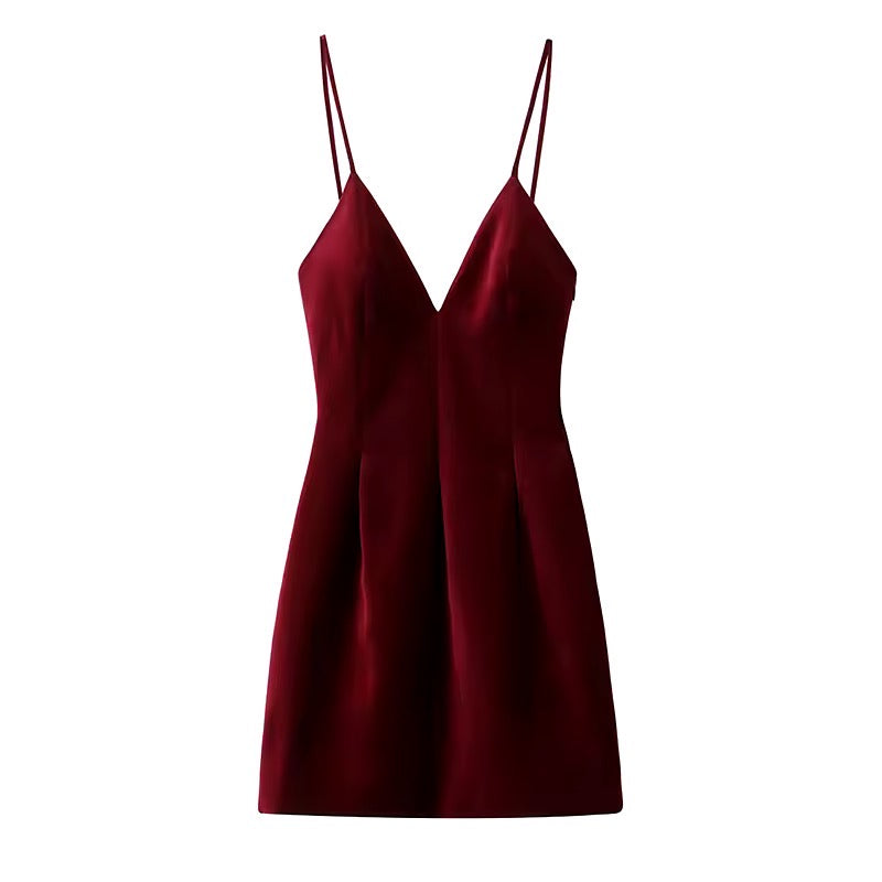 Levoire | Robe En Satin Élégante Avec Des Bretelles Spaghetti Bordeaux