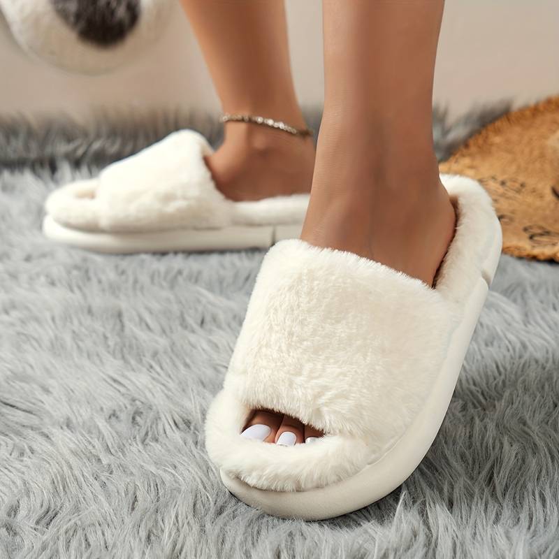 Levoire | Chaussons avec Confort Douillet et Matériau Moelleux pour Femmes