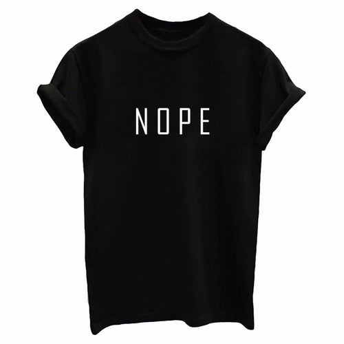 T-shirt pour femmes avec un lettrage moderne accrocheur Levoire