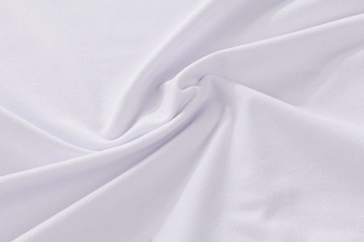 T-shirt pour femmes avec un lettrage moderne accrocheur Levoire