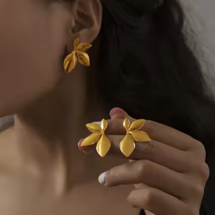 Levoire | Boucles D'Oreilles En Feuilles Dorées
