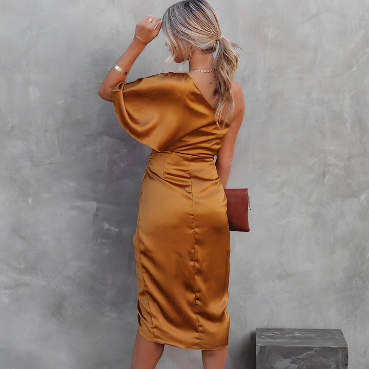Levoire | Robe De Soirée Longue Avec Une Coupe Unique Pour Des Fêtes Et Des Galas
