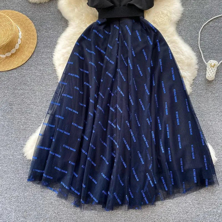 Levoire | Robe femme avec décolleté en V en couleur contrastante