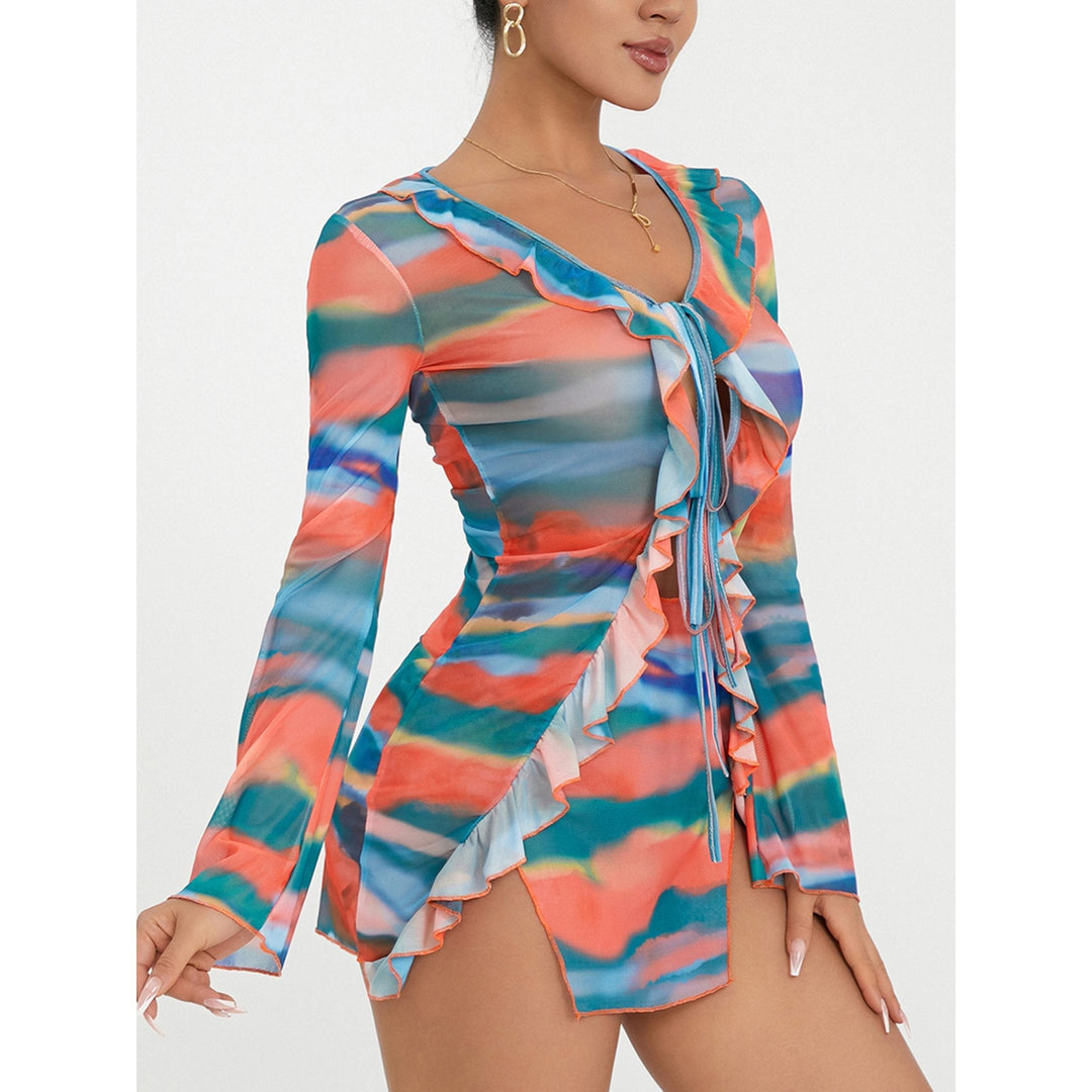 Levoire | Robe Mini À Manches Longues Batik Avec Détails En Volants Pour Un Design Frais