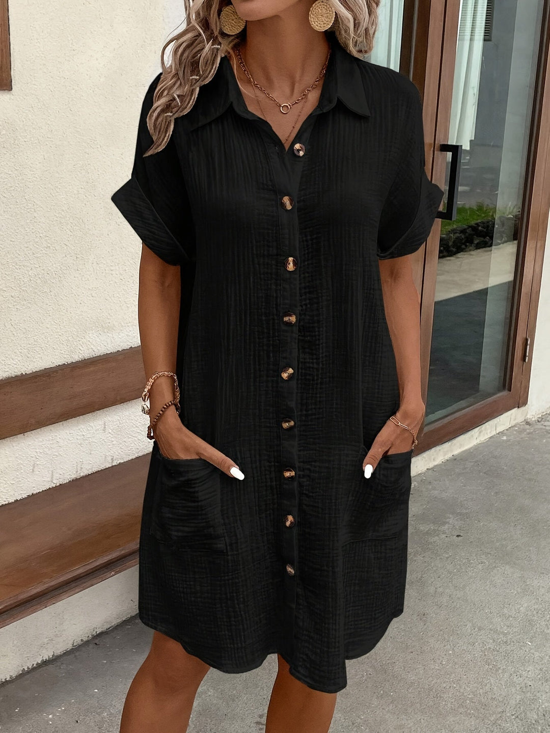 Levoire | Robe Chemise Décontractée Unie Avec Boutonnage Sur Le Devant Et Manches Courtes Noir