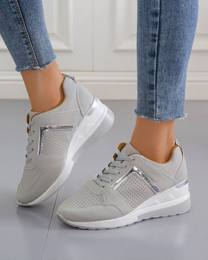 Levoire | Baskets Avec Un Mesh Et Un Talon Compensé Gris
