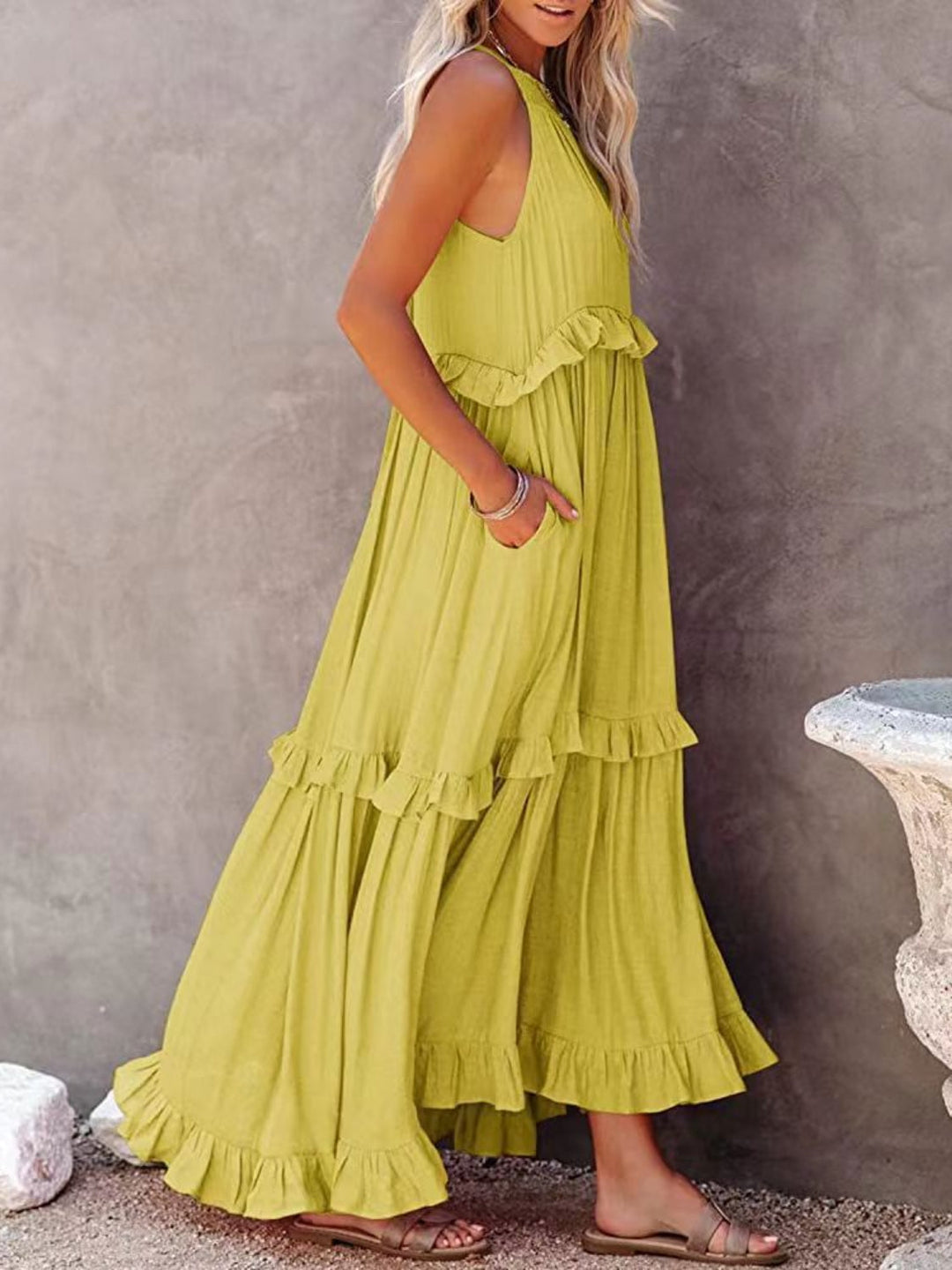 Levoire | Robe maxi sans bretelles avec volants Chartreuse