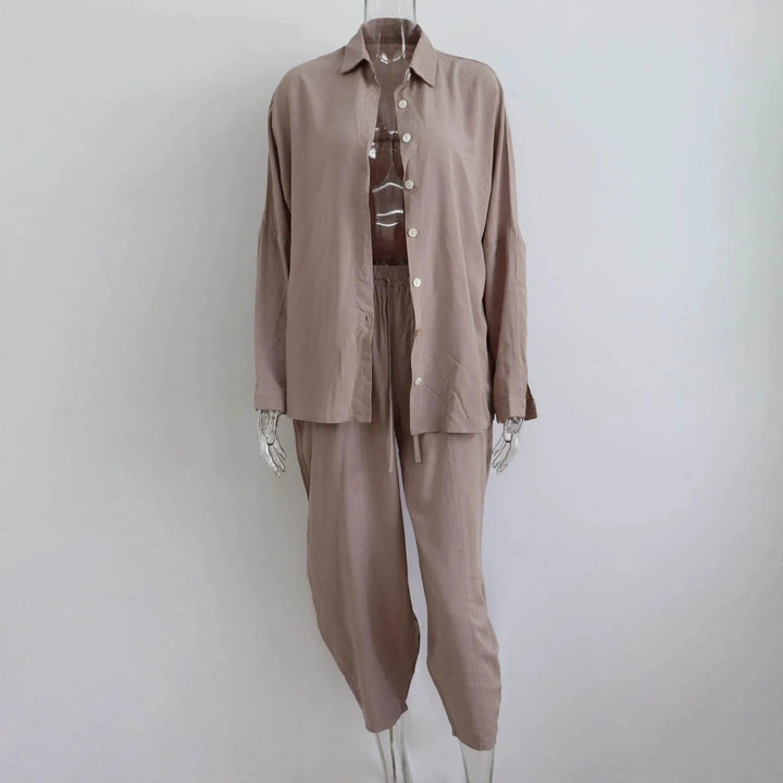 Levoire | Ensemble de deux pièces avec une chemise à manches longues et un pantalon Gris