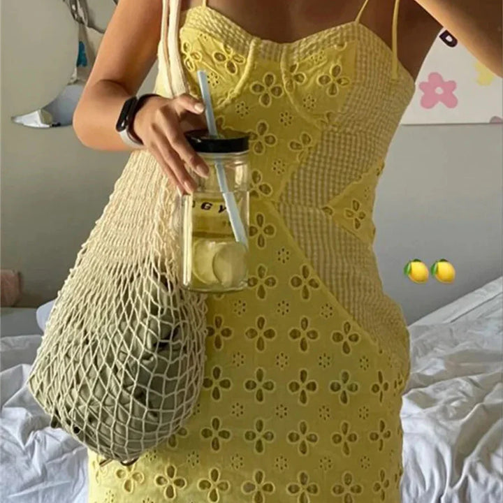 Levoire | Robe Mini Bodycon À Lacets En Dentelle À Fleurs Jaunes Avec Découpes