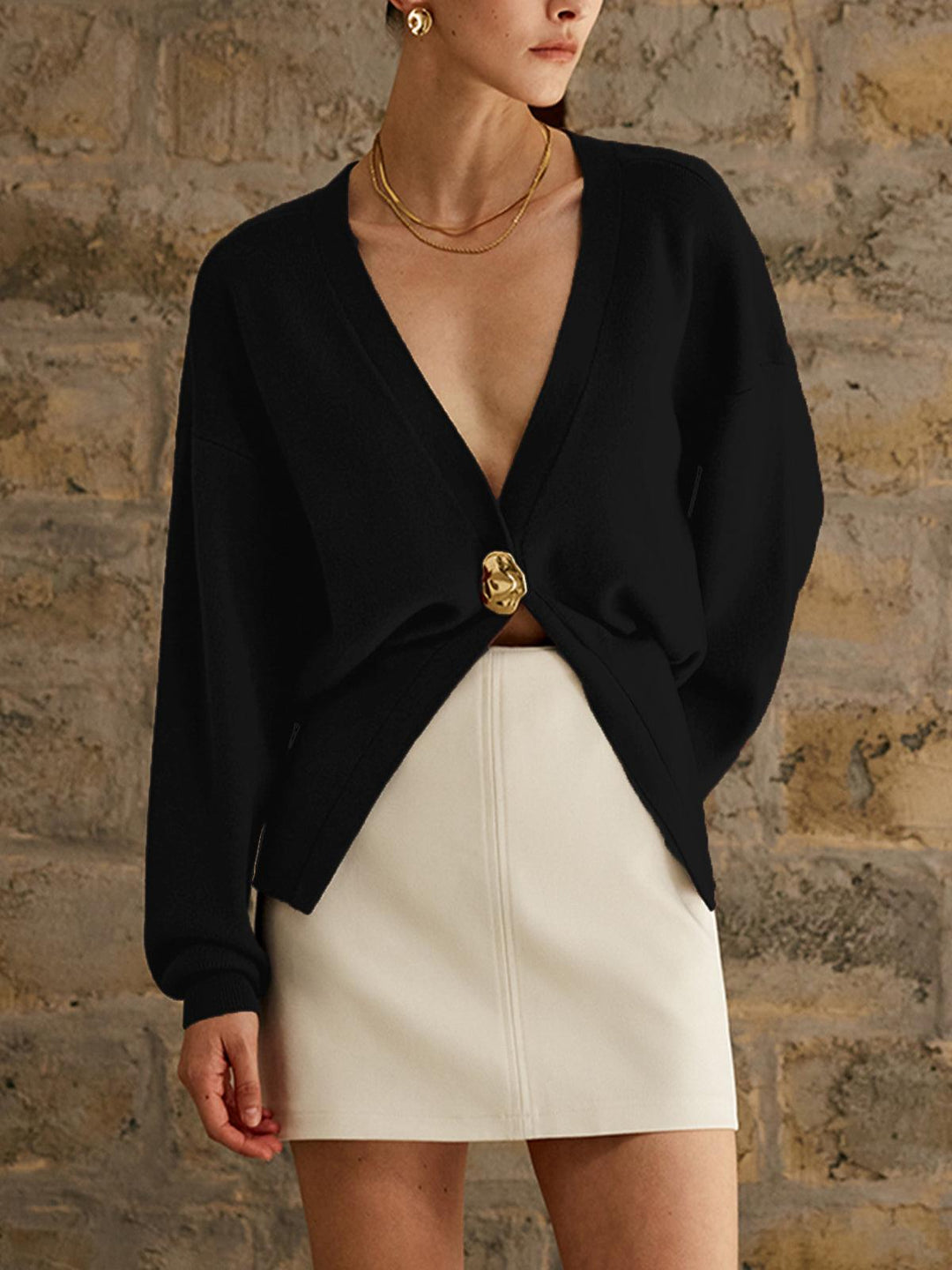 Levoire | Gilet Uni Avec Boutonnière Dorée Pour Femmes Noir