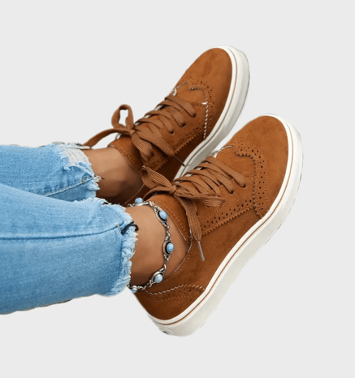 Levoire | Baskets En Daim Marron Avec Lacets