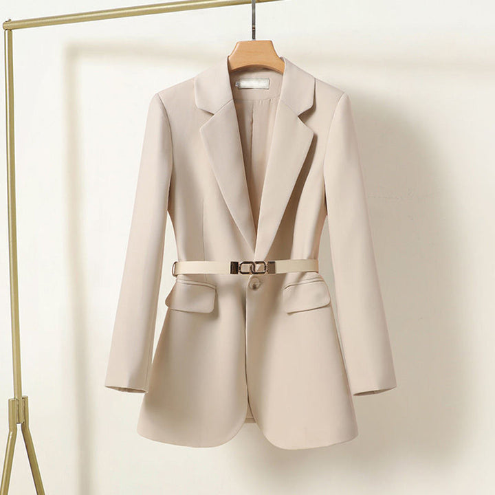 Levoire | Blazer Pour Femmes Avec Ceinture Pour Une Coupe Cintrée Beige