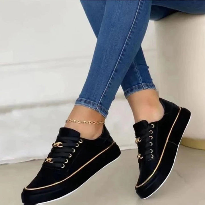 Levoire | Baskets Blanches Avec Des Détails Dorés Noir