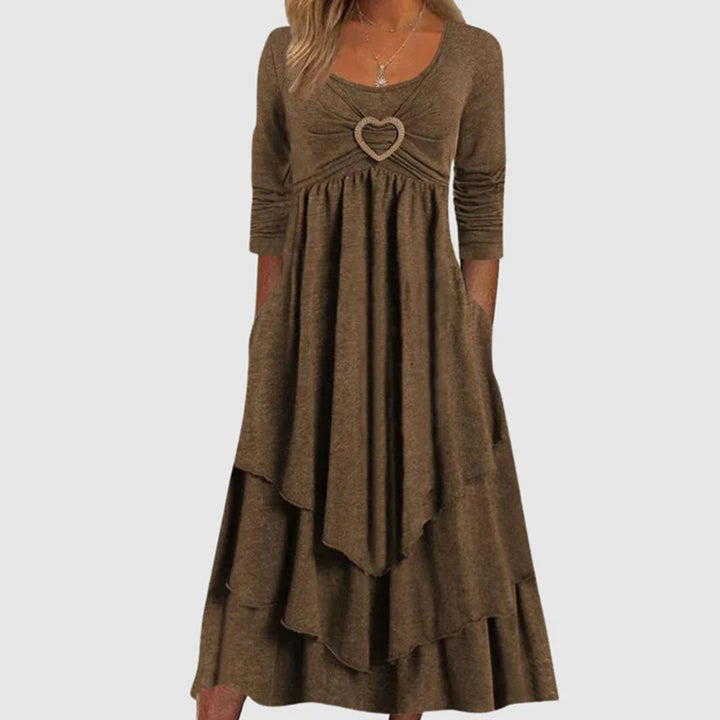 Levoire | Robe Longue Plissée Avec Détail En Forme De Cœur Pour Femmes Braun