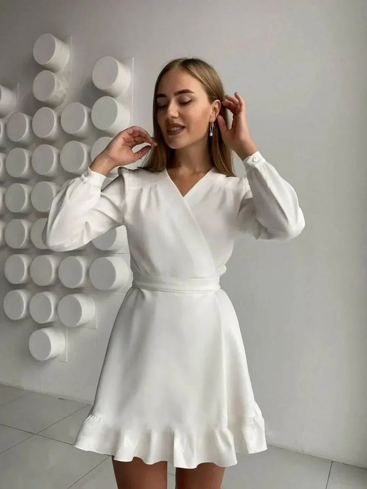 Levoire | Une Robe À Ligne Carmée Blanc