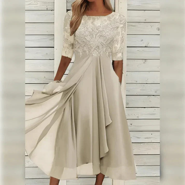 Levoire | Robe en dentelle et en chiffon mi-long Beige