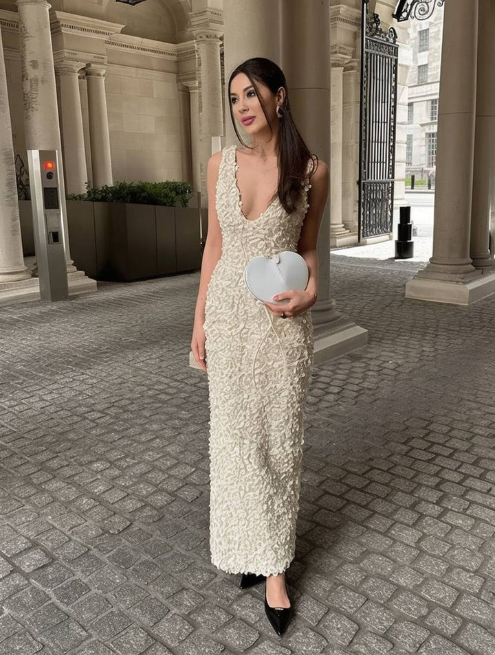 Levoire | Robe Longue Fendue Ajustée Appliques Décolleté Plongeant Sans Manches Élégante Robe De Soirée Pour Mariage