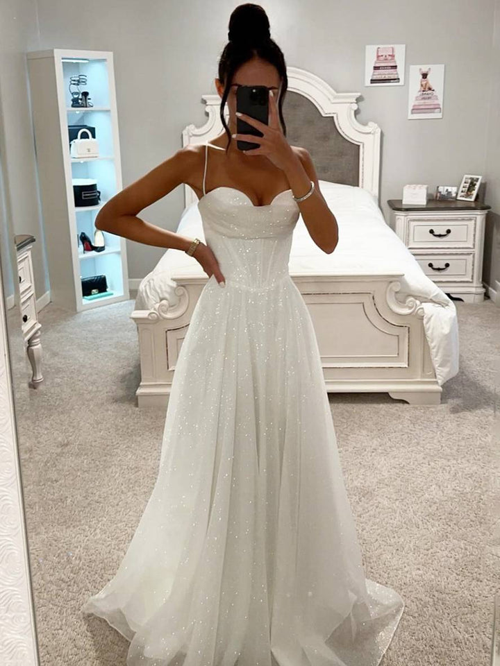 Levoire | Robe Longue Bronzage Avec Fines Bretelles Sans Manches Femme Élégante Soirée Cérémonie Blanche