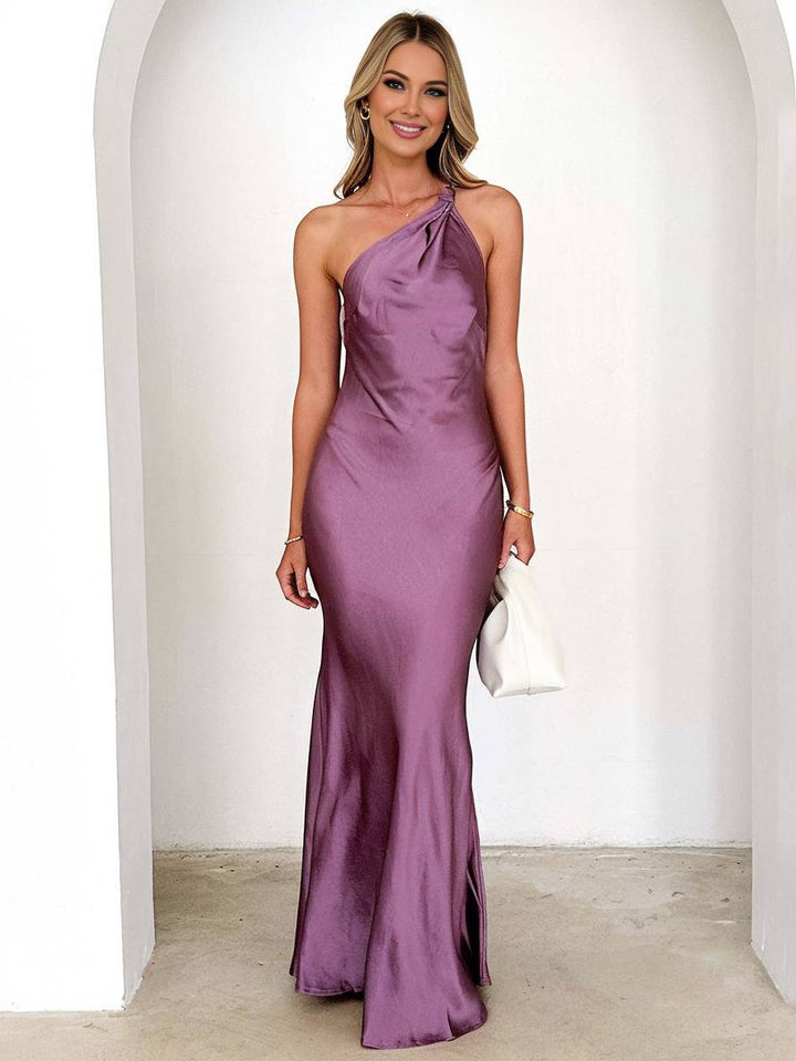 Levoire | Satin Robe De Demoiselle D'Honneur Dos Nu Avec Fines Bretelles Sans Manches Élégante Robe De Soirée De Mariage Violet