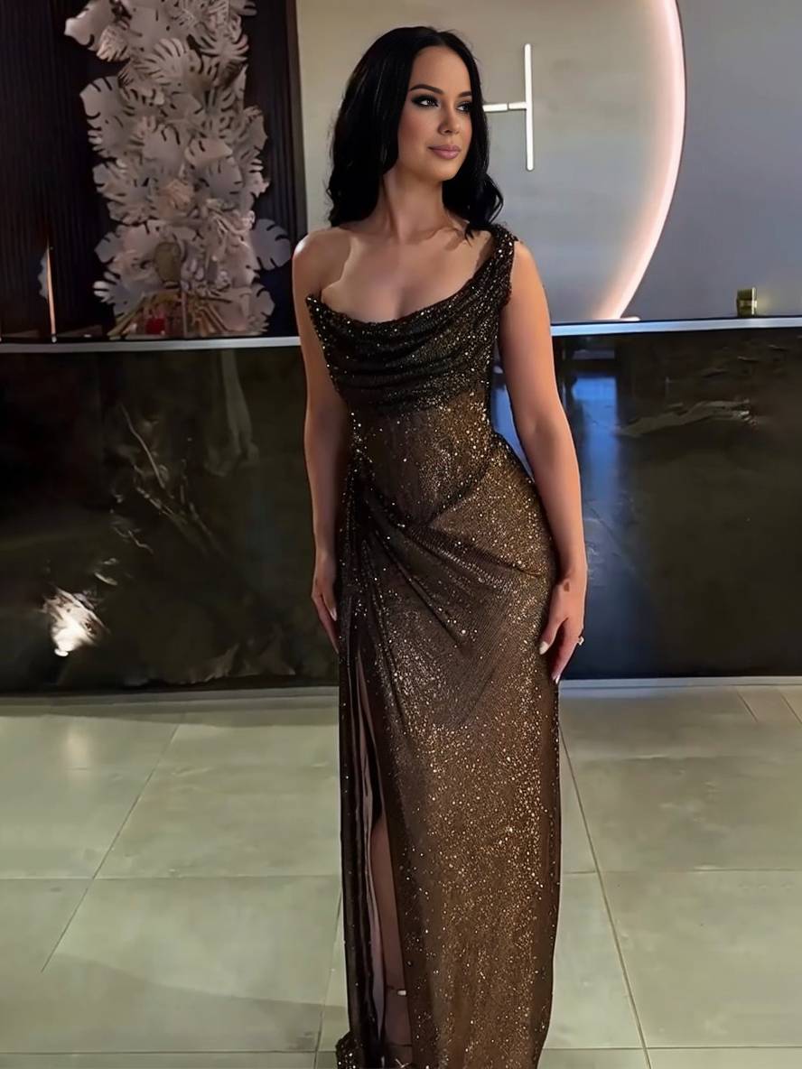 Levoire | Robe De Bal Élégante Sans Manches Avec Fente Latérale Irrégulière Ajustée Longue