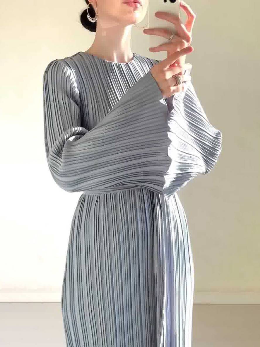 Levoire | Robe Longue Fluide Ceinturée Col Rond À Manches Trompettes Élégante Soirée De Bal