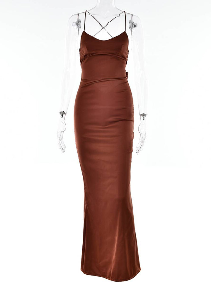 Levoire | Robe Longue En Satin Ajustée Décolleté En V Sirène Dos Nu Avec Fins Bretelles Sans Manches Élégante Invité Mariage Soirée