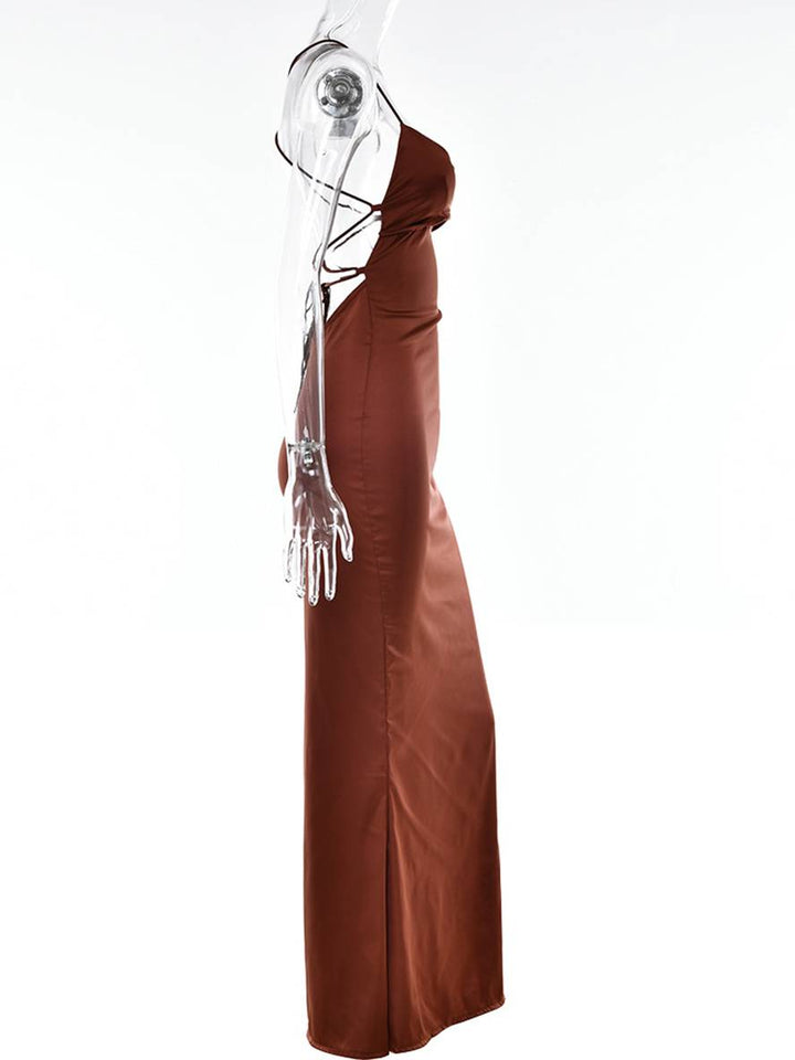 Levoire | Robe Longue En Satin Ajustée Décolleté En V Sirène Dos Nu Avec Fins Bretelles Sans Manches Élégante Invité Mariage Soirée