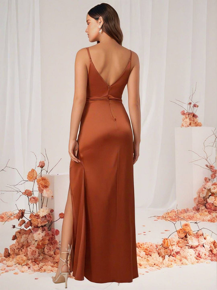 Levoire | Robe De Demoiselle D'Honneur Satin Décolleté En V Dos Fendu Sans Manches Robe De Soirée De Mariage