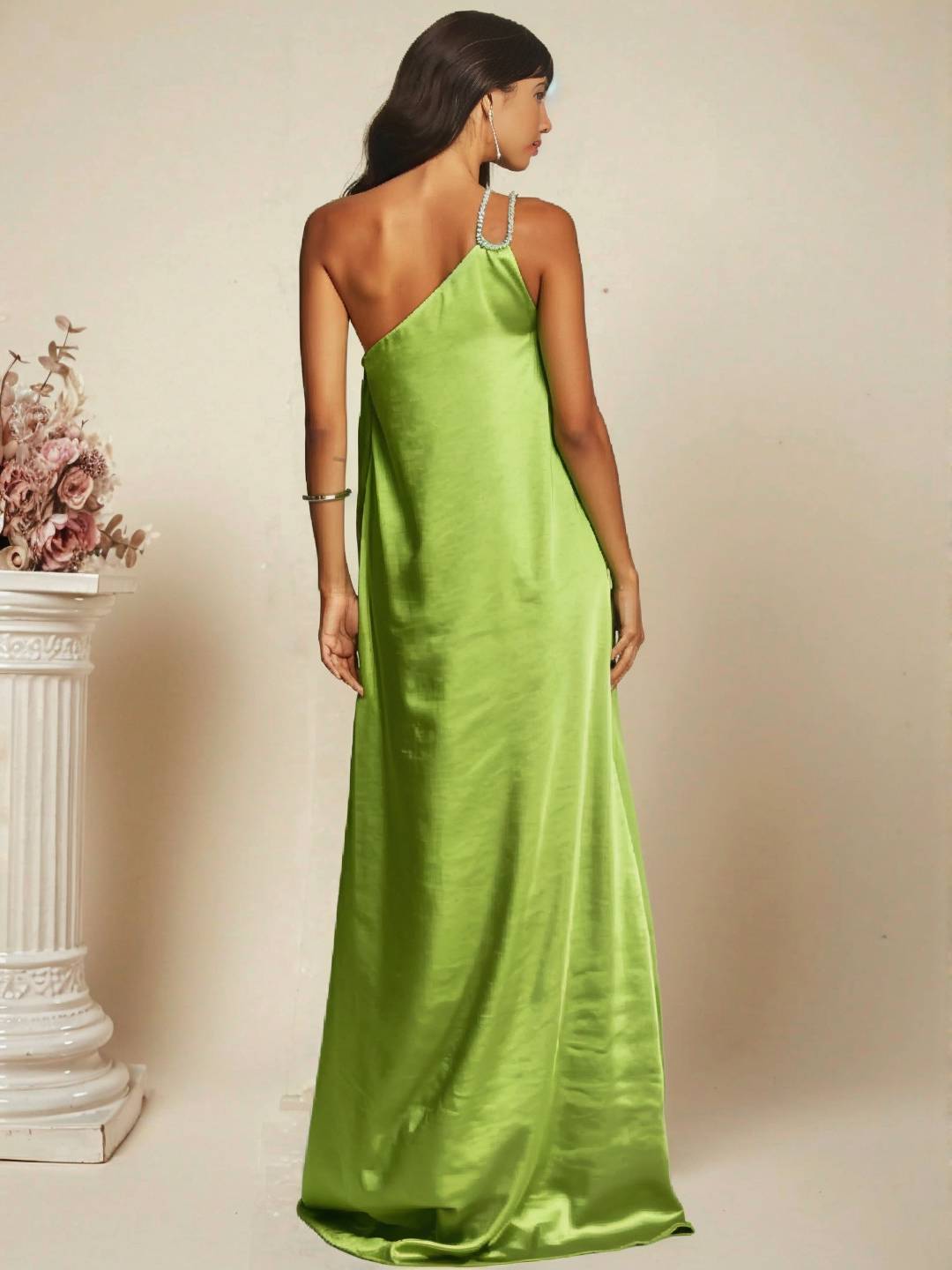 Levoire | Robe Longue Asymétrique En Satin Avec Détail Décoratif À L'Épaule Sans Manches Pour Femmes Soirée Plage