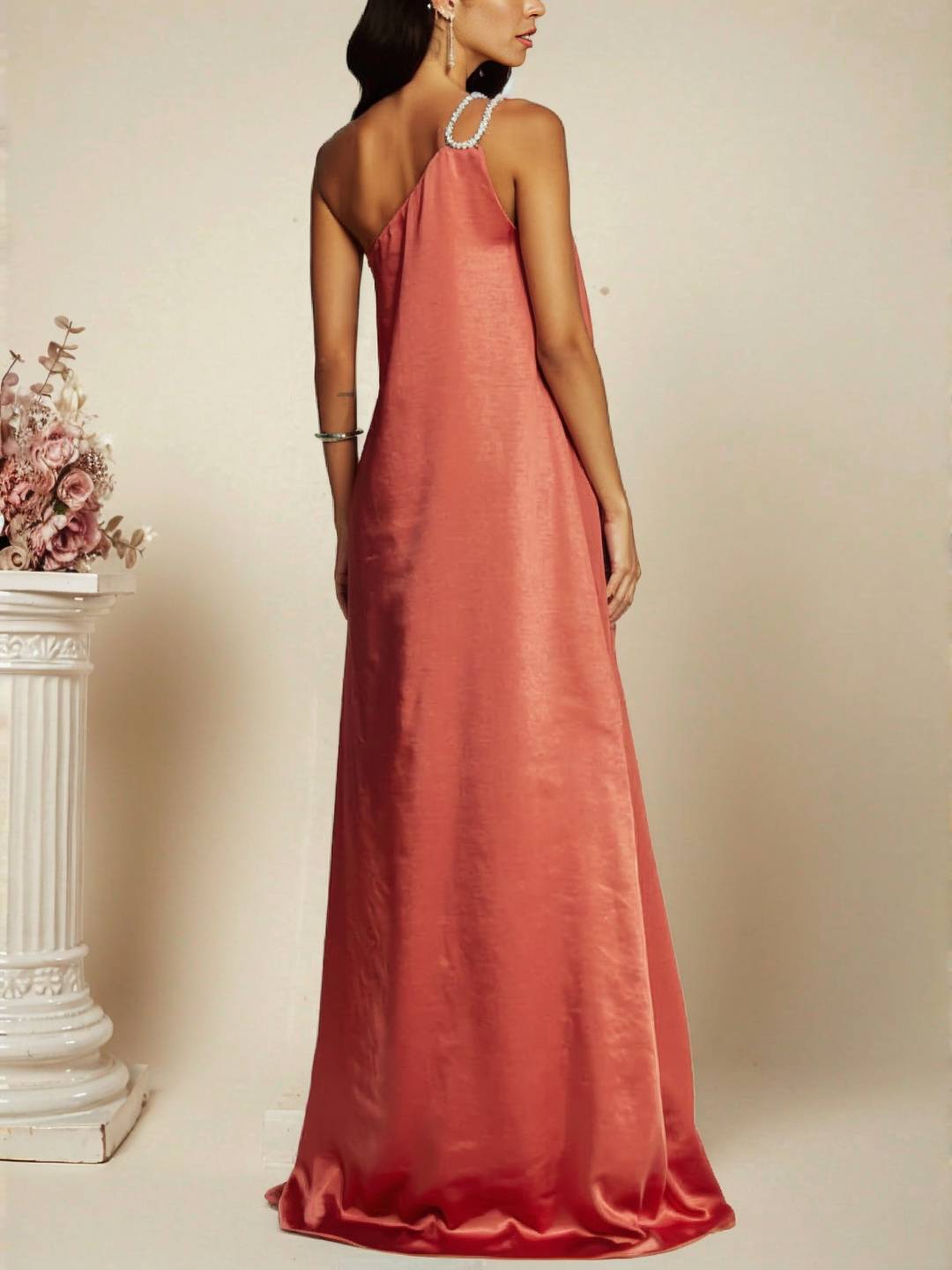Levoire | Robe Longue Asymétrique En Satin Avec Détail Décoratif À L'Épaule Sans Manches Pour Femmes Soirée Plage
