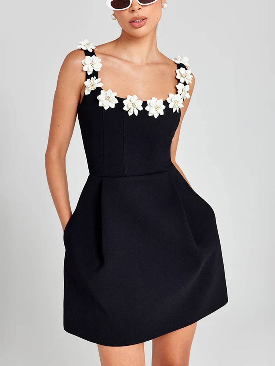 Levoire | Robe A-Ligne Avec Applications Florales Et Fines Bretelles, Décolleté Carré, Sans Manches, Élégante, Robe De Bal Et De Cocktail Multicolore