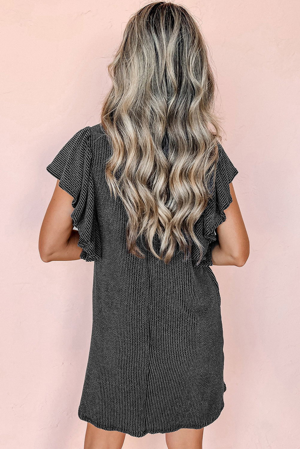 Levoire | Robe Mini Chic Avec Des Manches À Volants Structurés