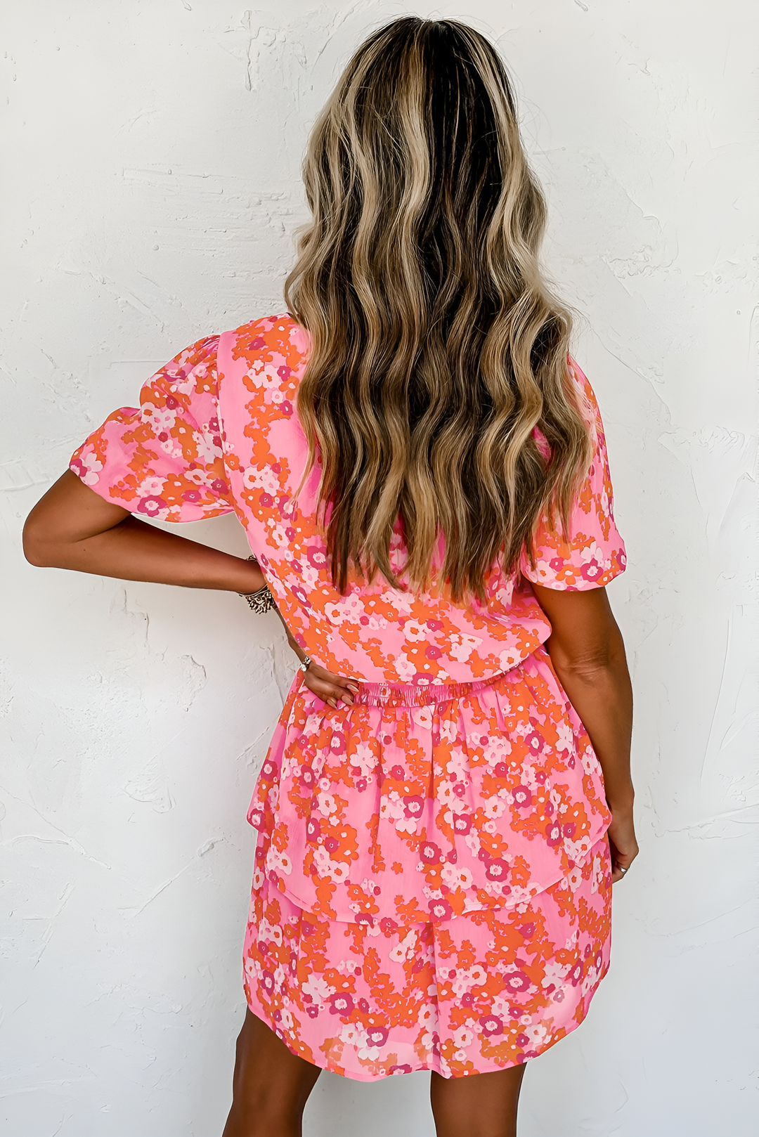 Levoire | Robe V Décolletée Rose Chic Avec Volants