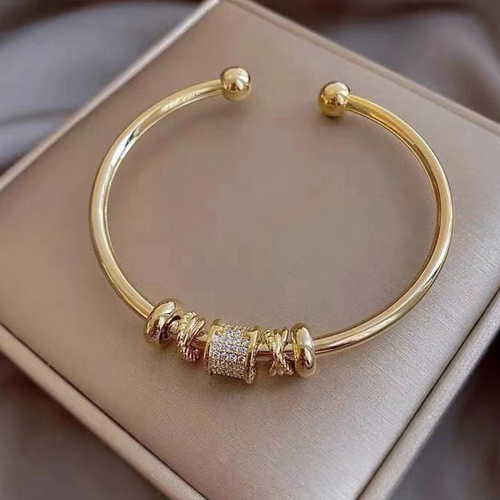 Levoire | Bracelet Ajustable Avec Pendentifs Dorés Or