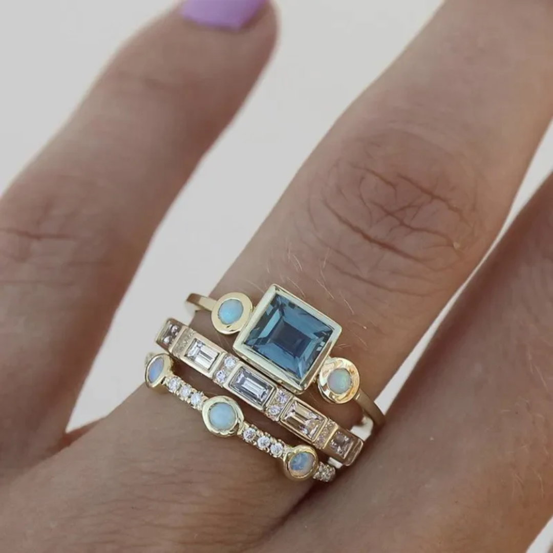 Levoire | Support De Bouteilles De Vin Anneaux En Cristal Bleus Or Or